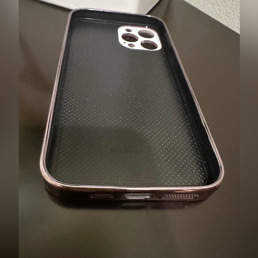 APPLE IPHONE CASE - Picture 4 of 6